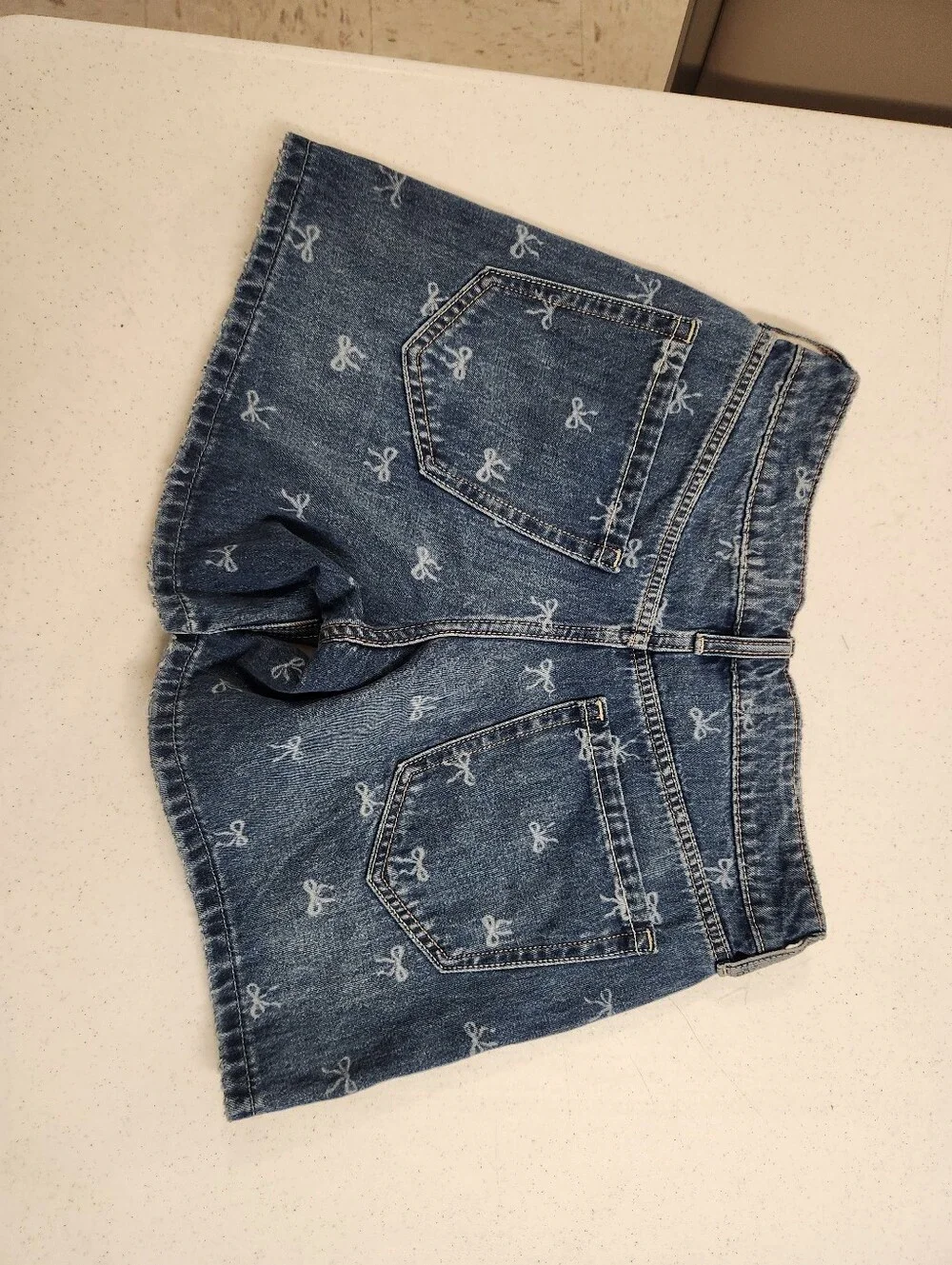 Hollister Low Rise Baggy Bow-Print Denim Shorts